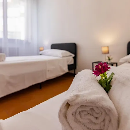 Lnd 10- 2 Camere, Parcheggio, Ascensore, Vicino Al Centro Апартаменты