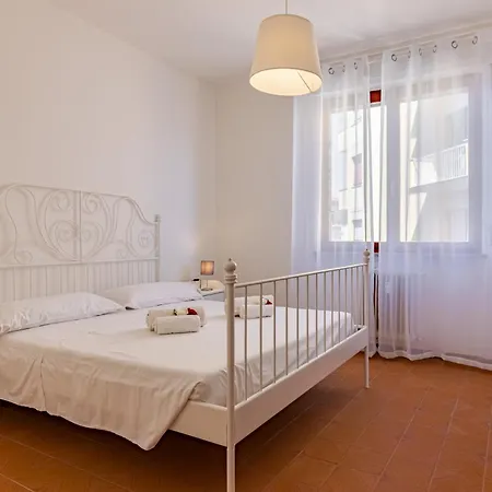 Lnd 10- 2 Camere, Parcheggio, Ascensore, Vicino Al Centro * Пиза